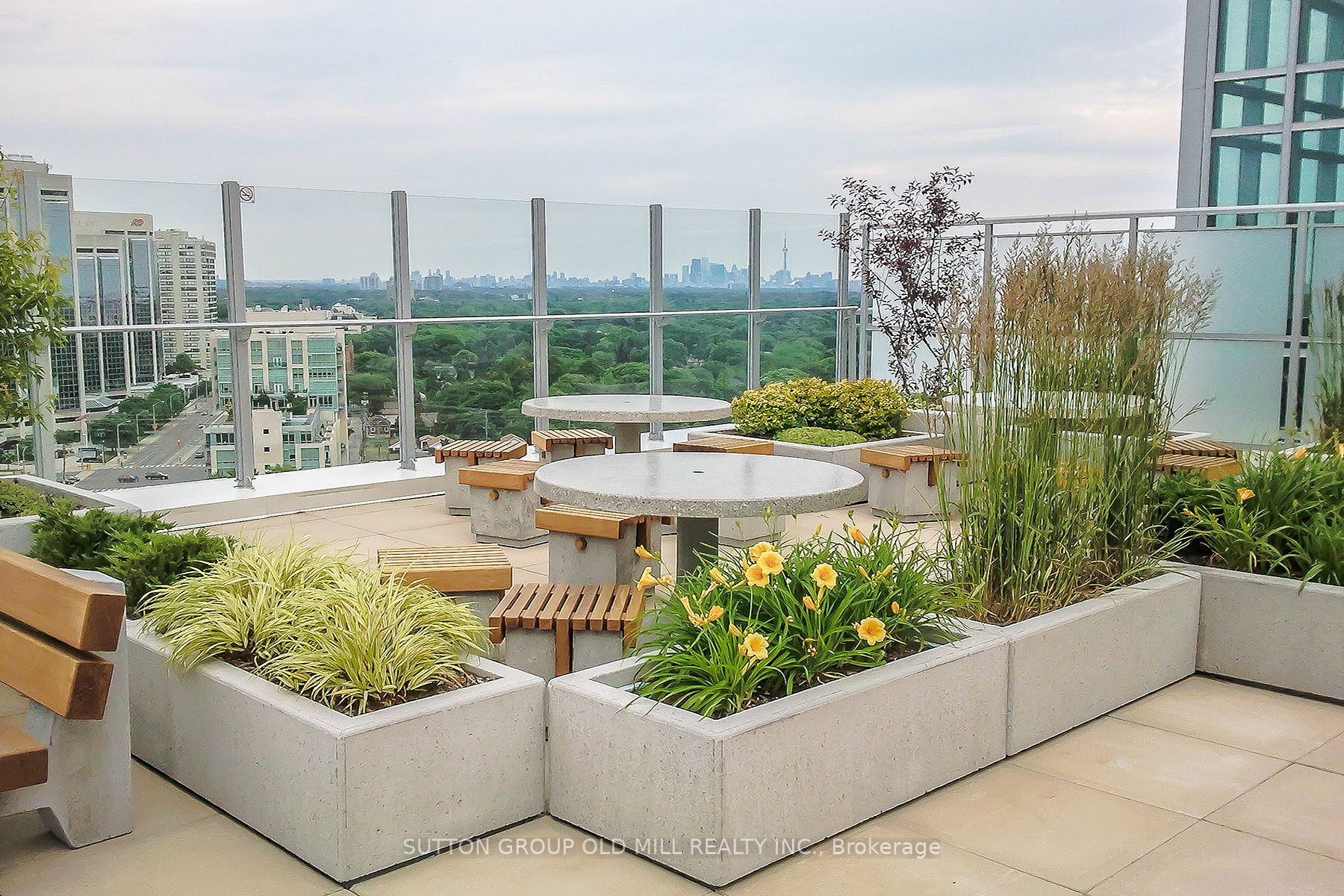 2 Fieldway Rd, #107
