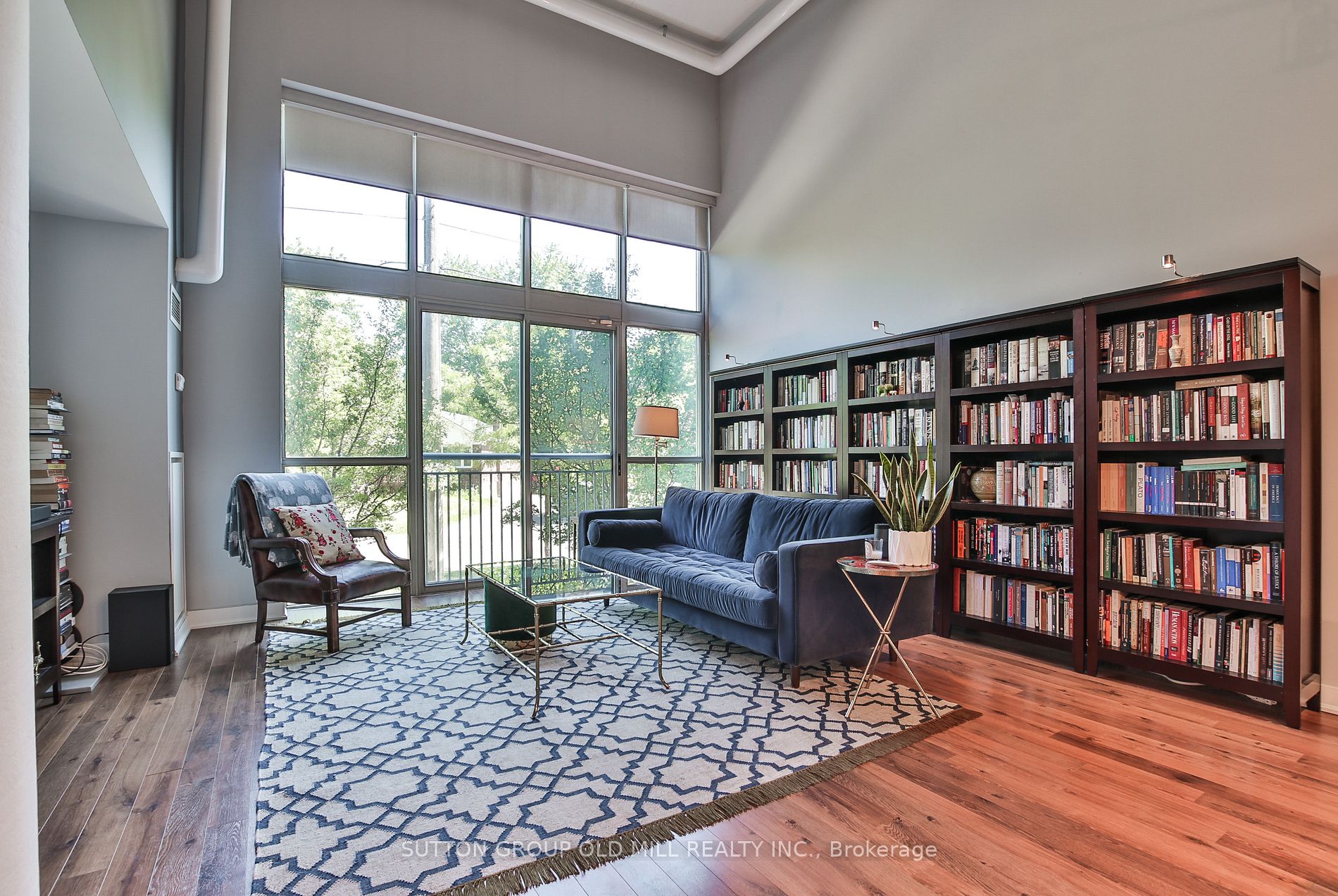 2 Fieldway Rd, #107