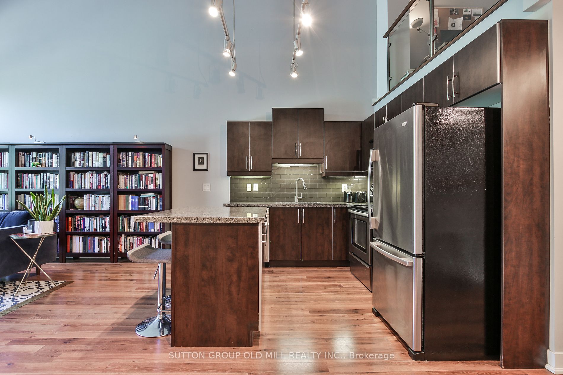 2 Fieldway Rd, #107