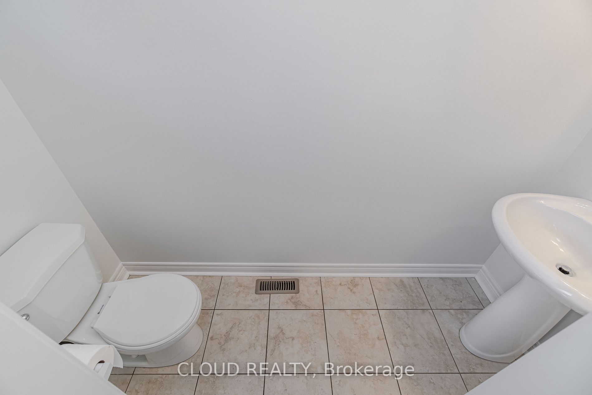 212 Giddings Cres