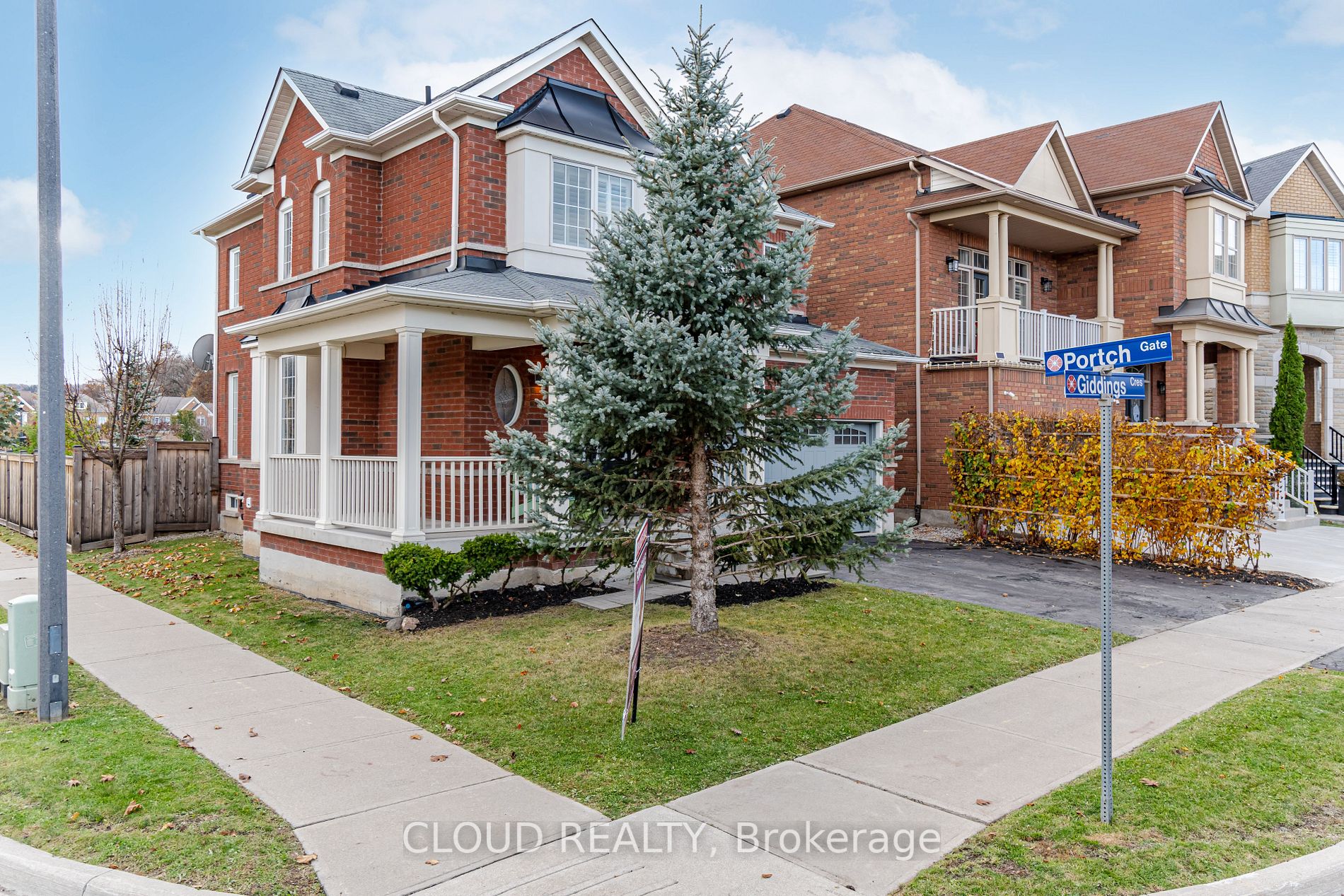 212 Giddings Cres