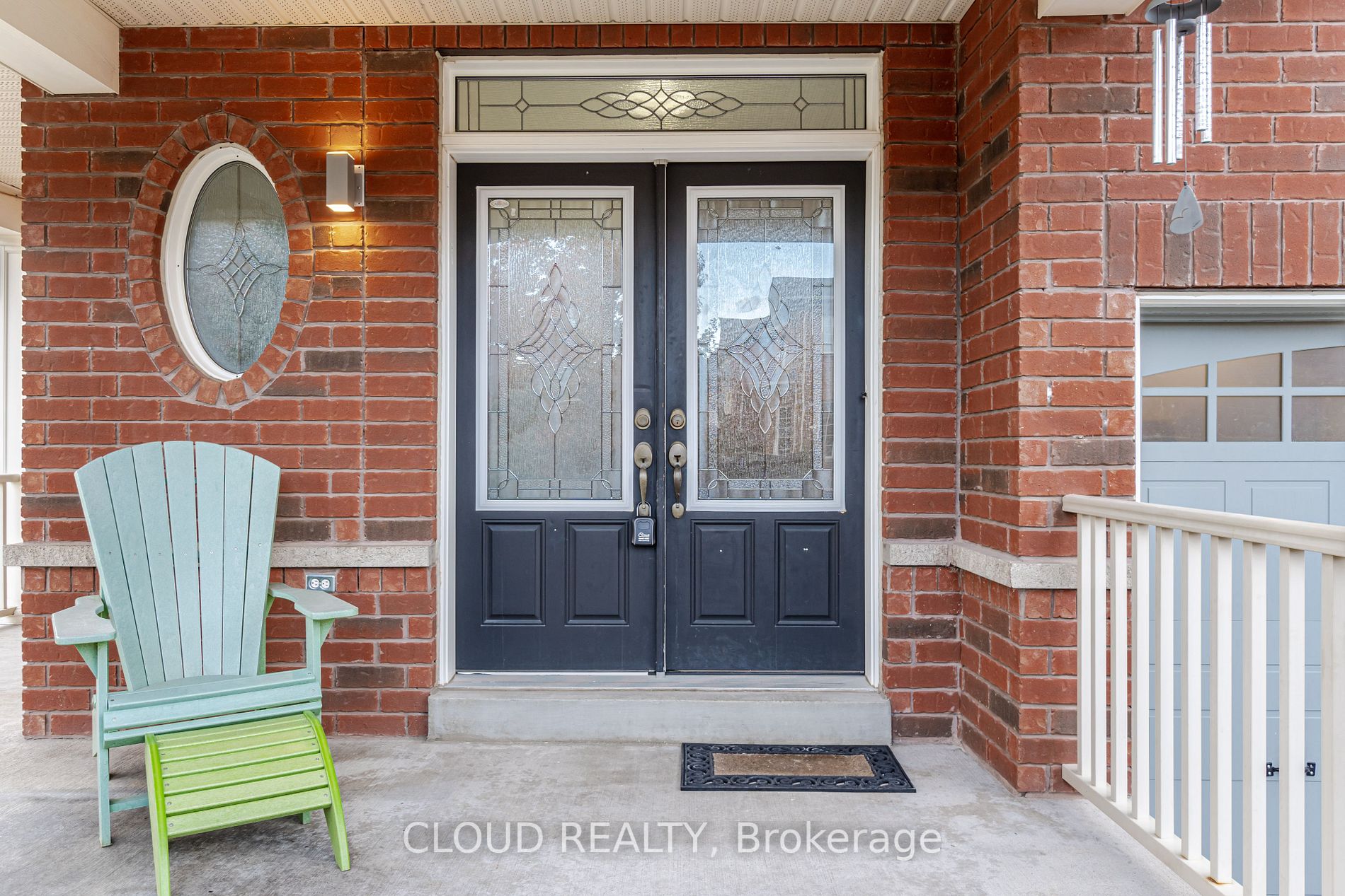 212 Giddings Cres