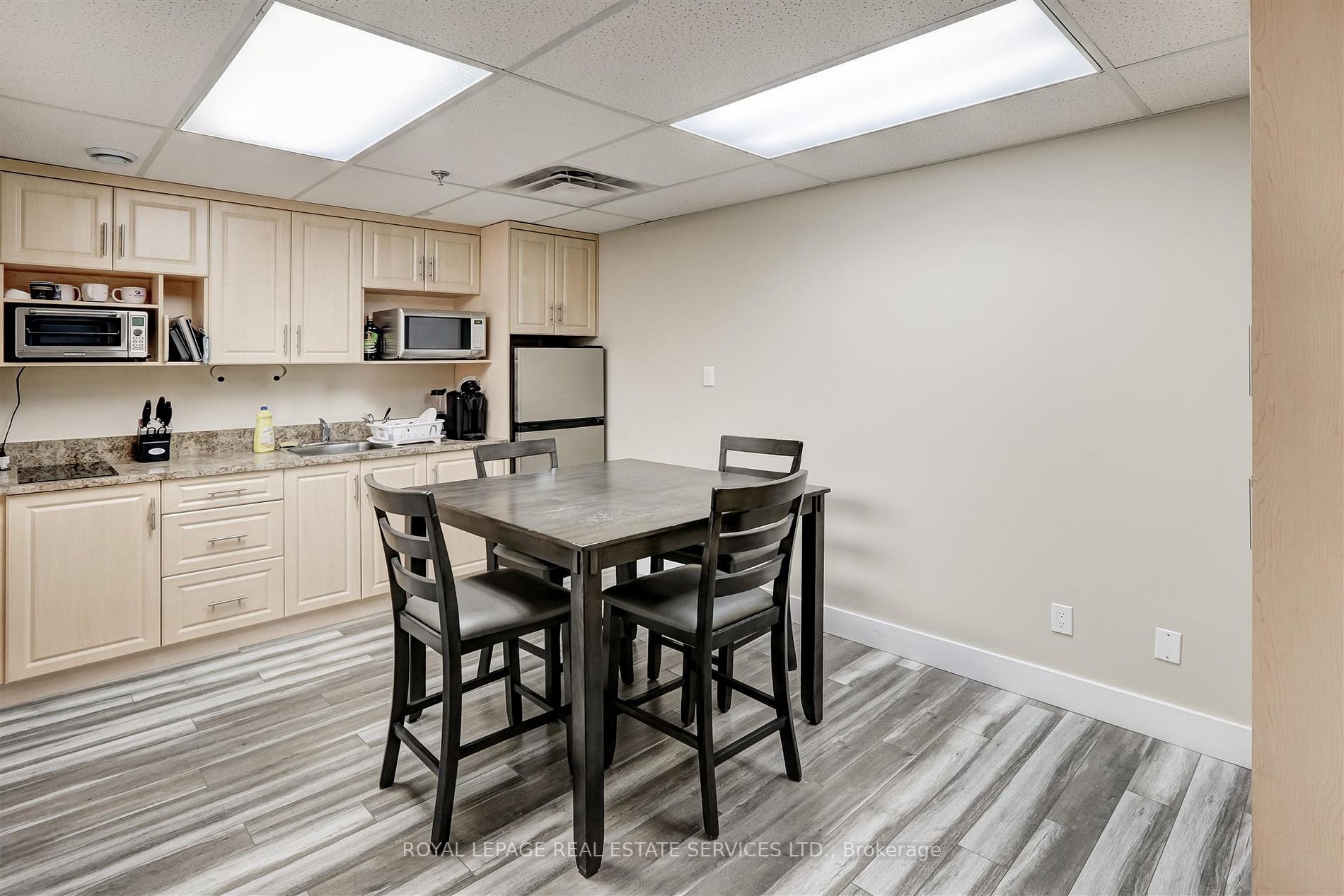 21 Signal Hill Ave, #2