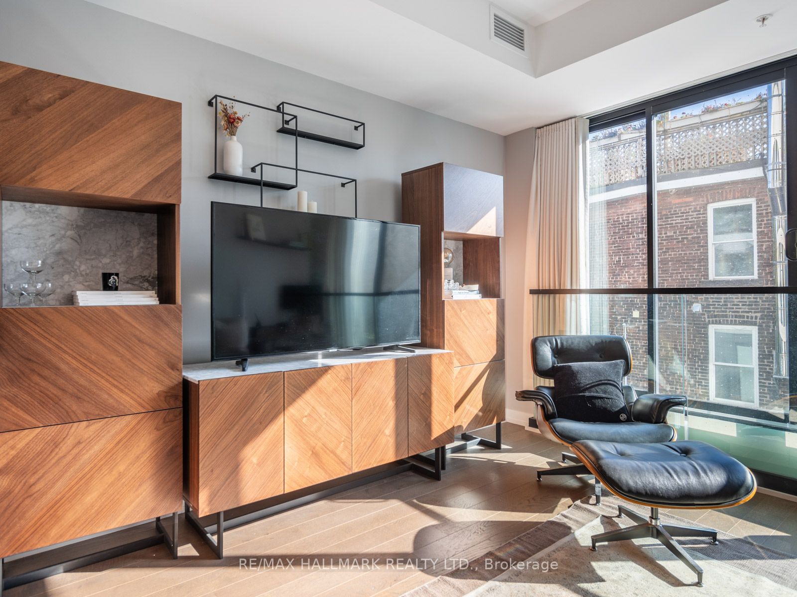 530 Indian Grove, #318