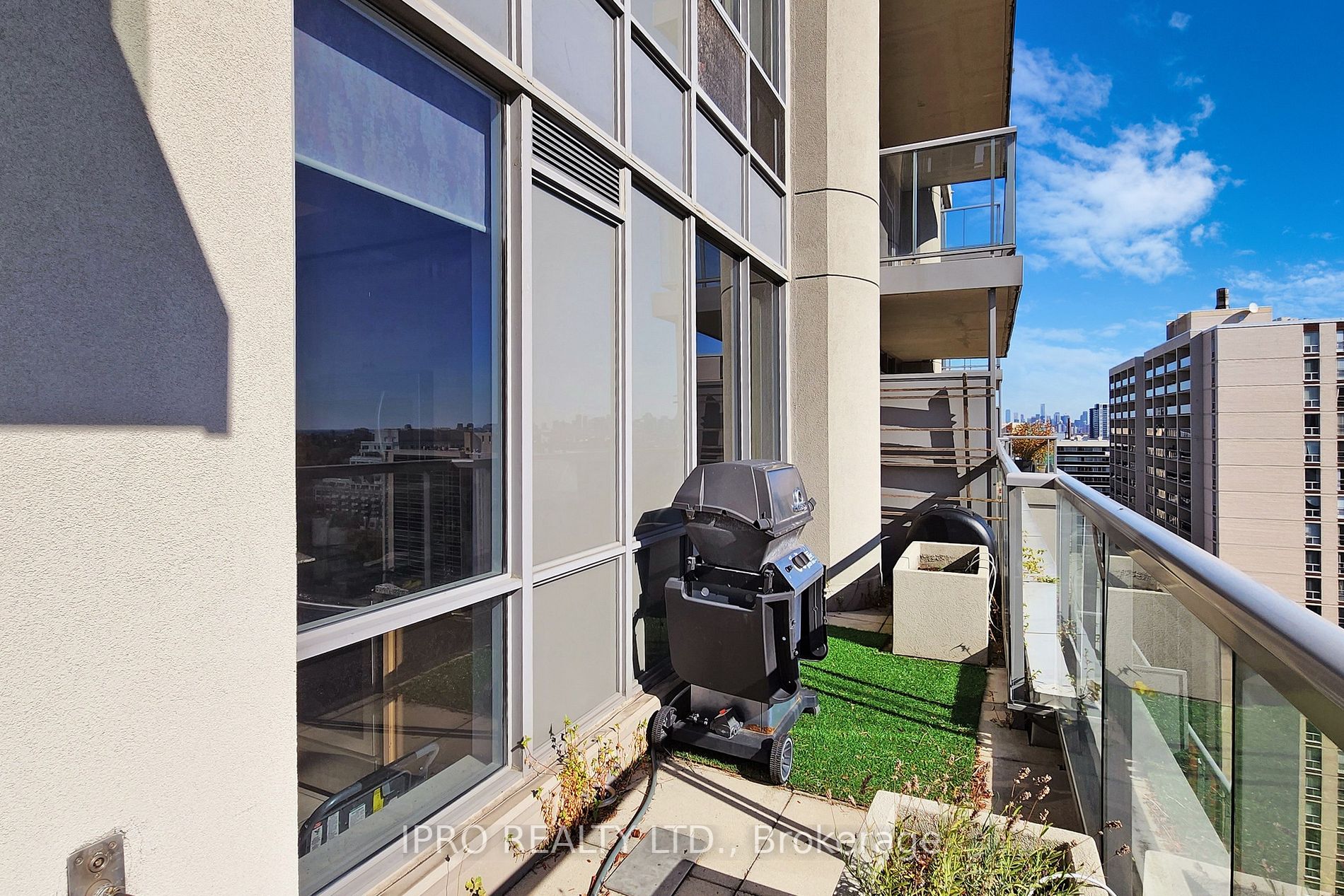 70 High Park Ave, #1804