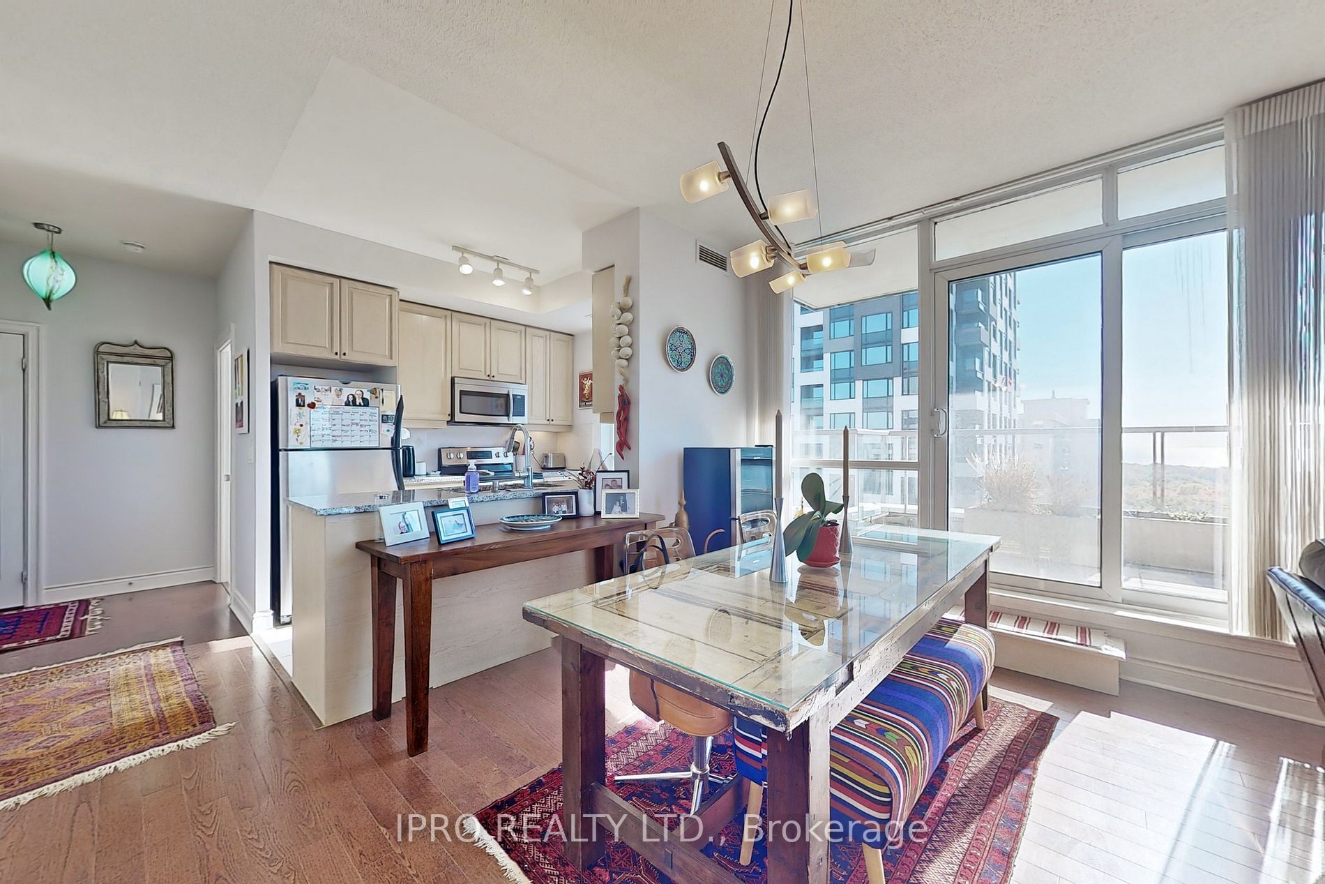 70 High Park Ave, #1804