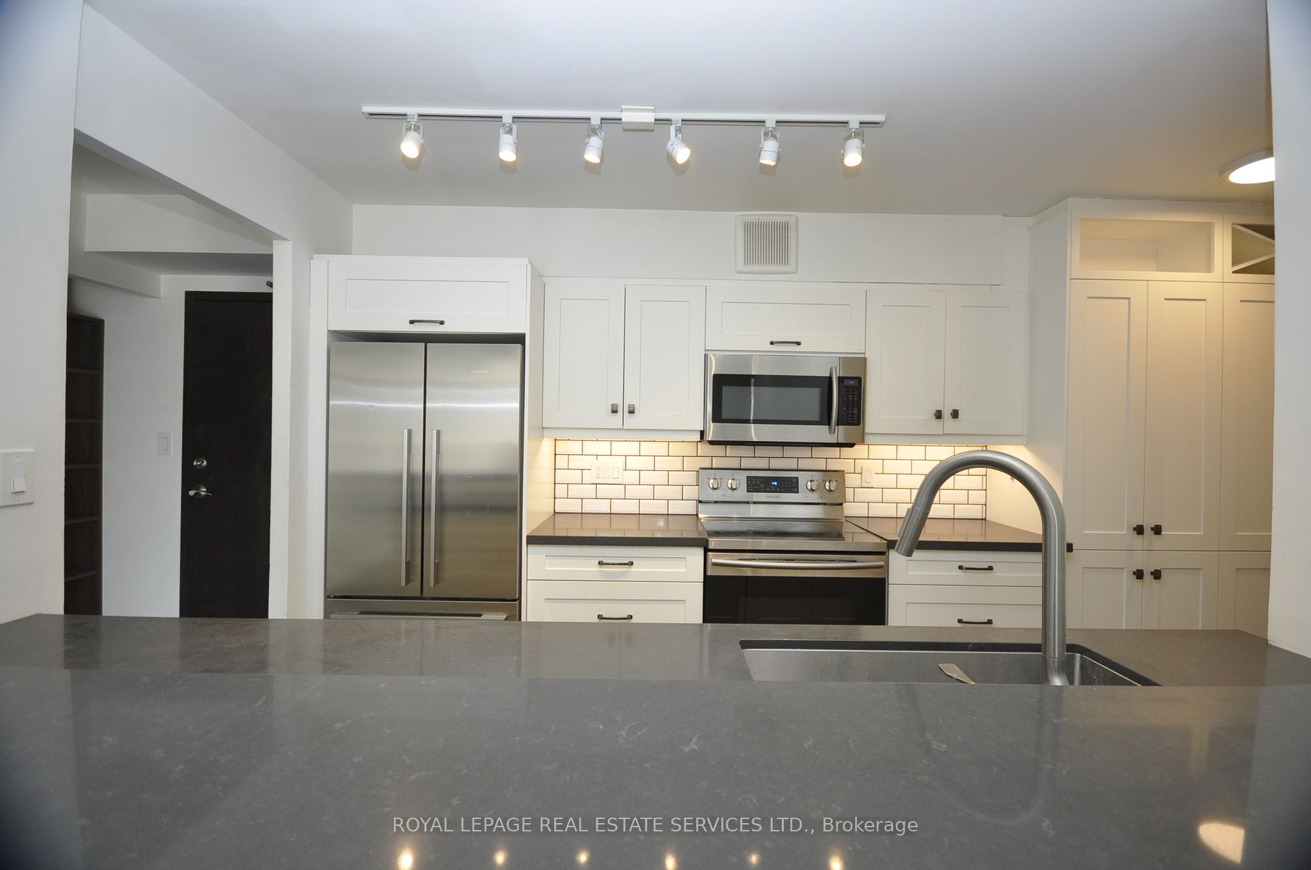 22 Southport St, #239