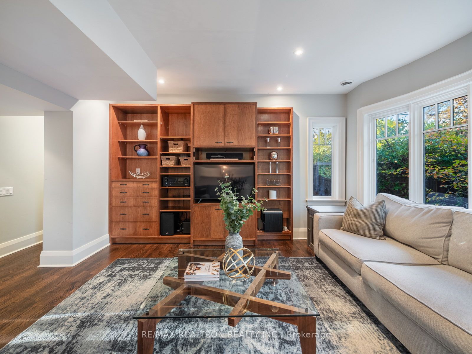 57 Glenholme Ave