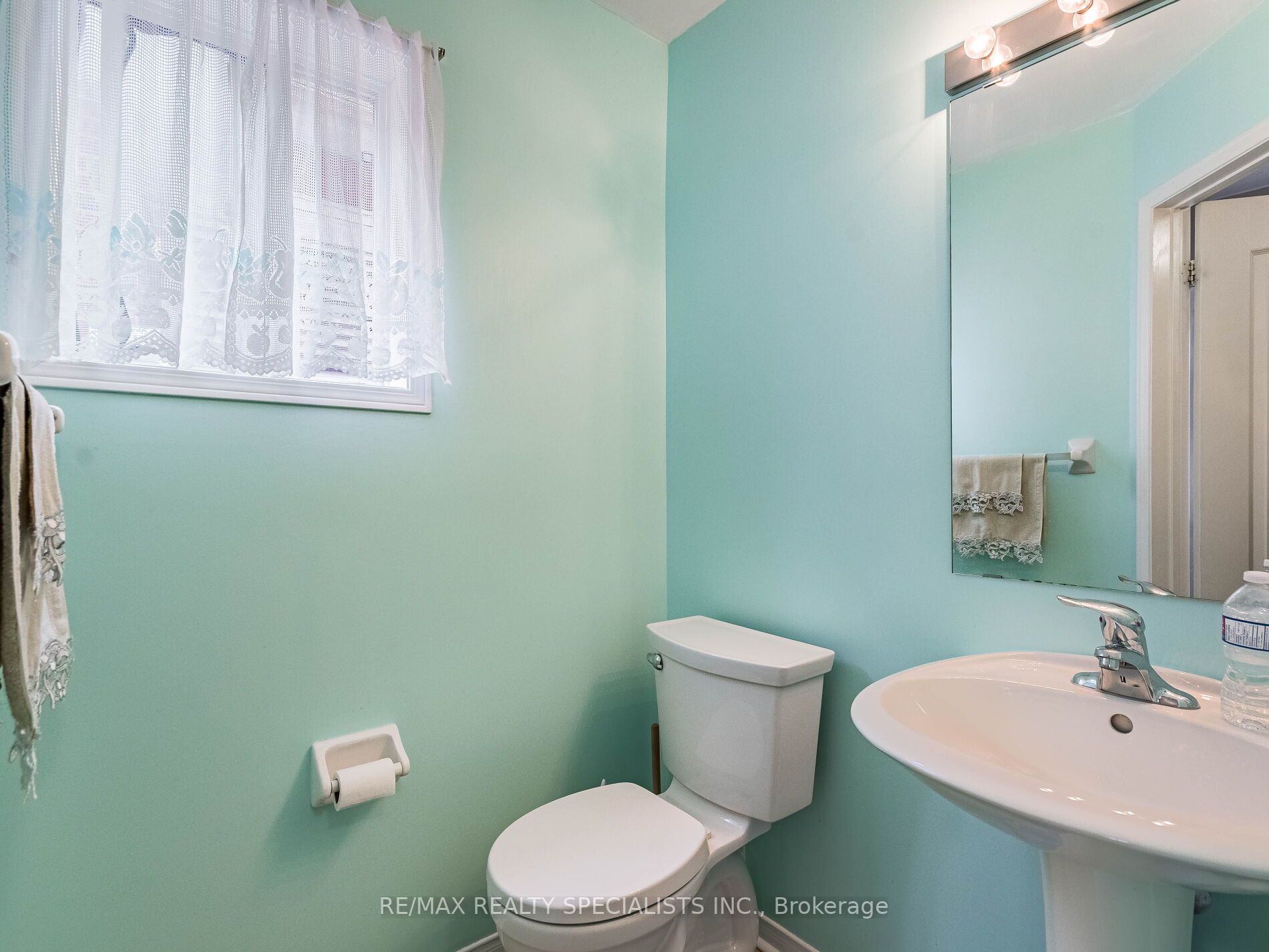 18 Tregate Cres