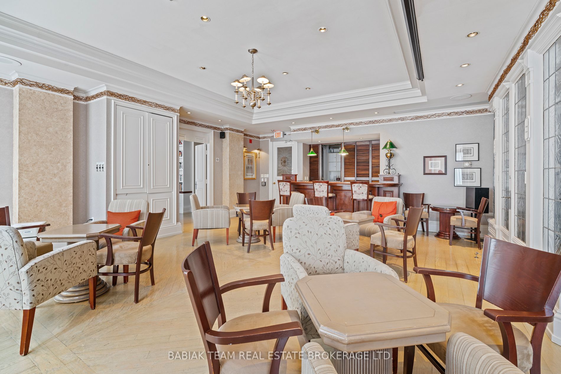 1 Ripley Ave, #302