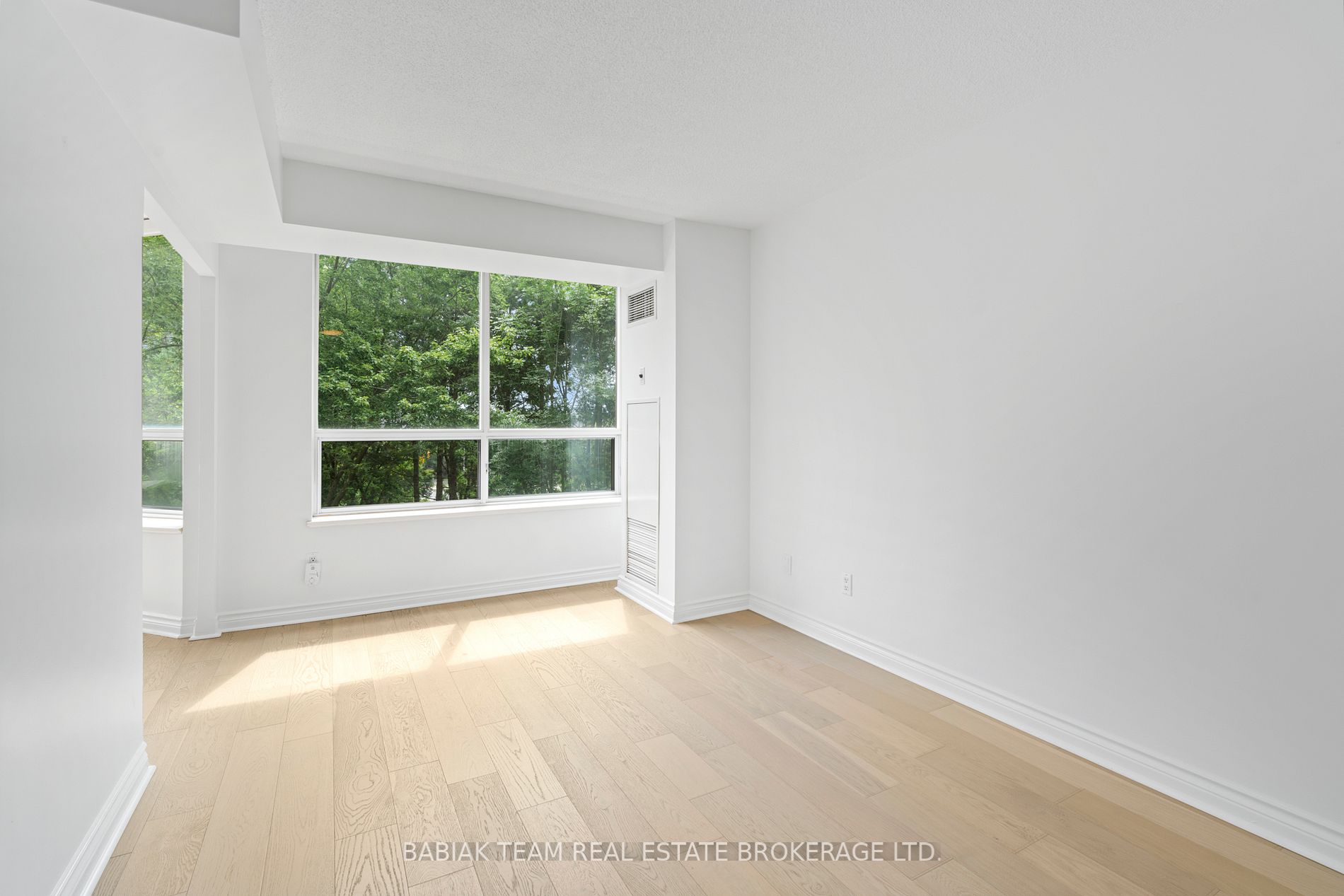 1 Ripley Ave, #302