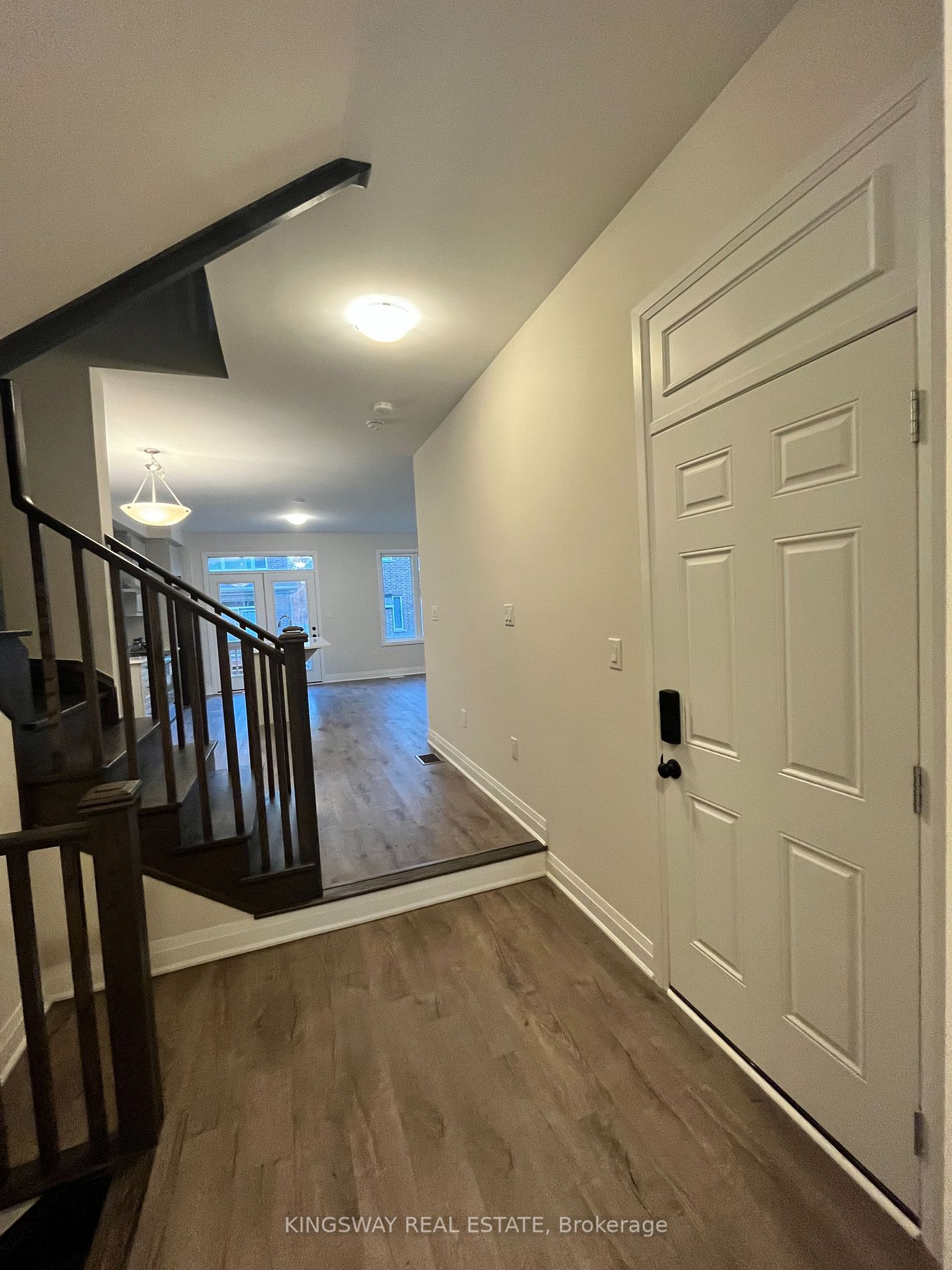 1744 Thames Circ