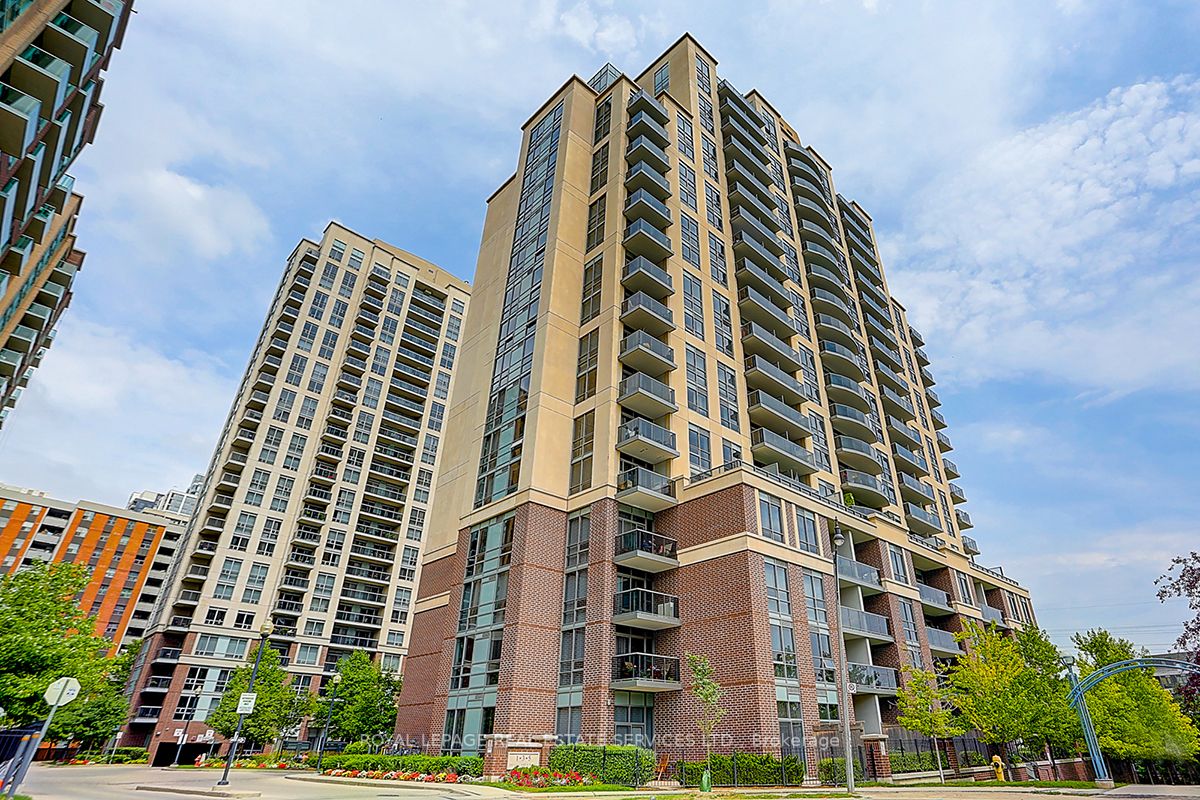 3 Michael Power Pl, #2204