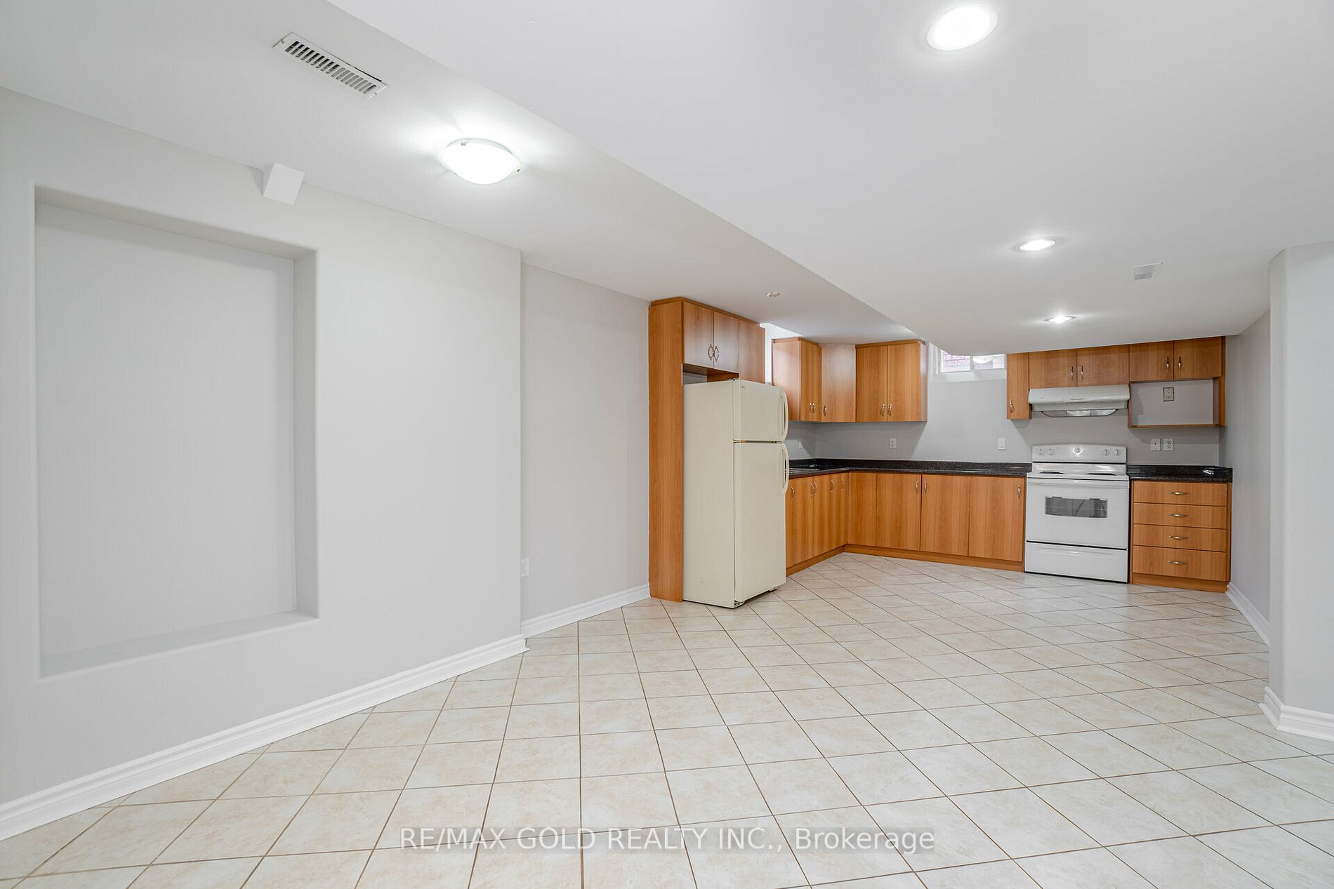 68 Runnymede Cres