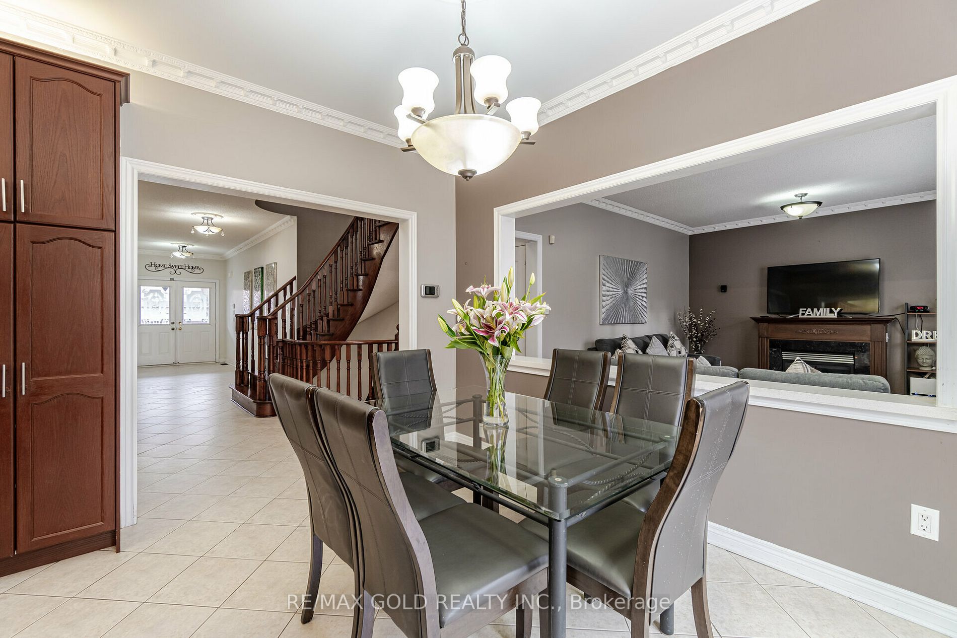 68 Runnymede Cres
