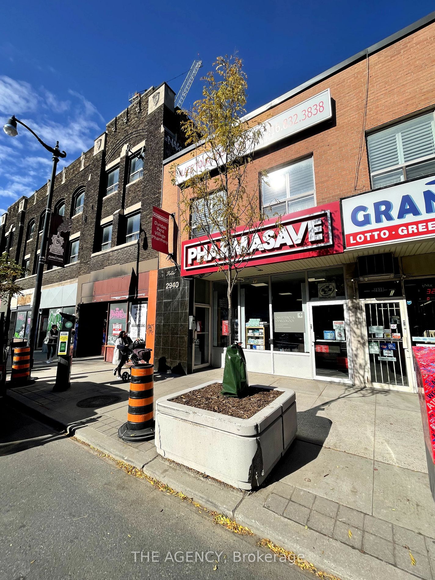 2940 Dundas St W, #6