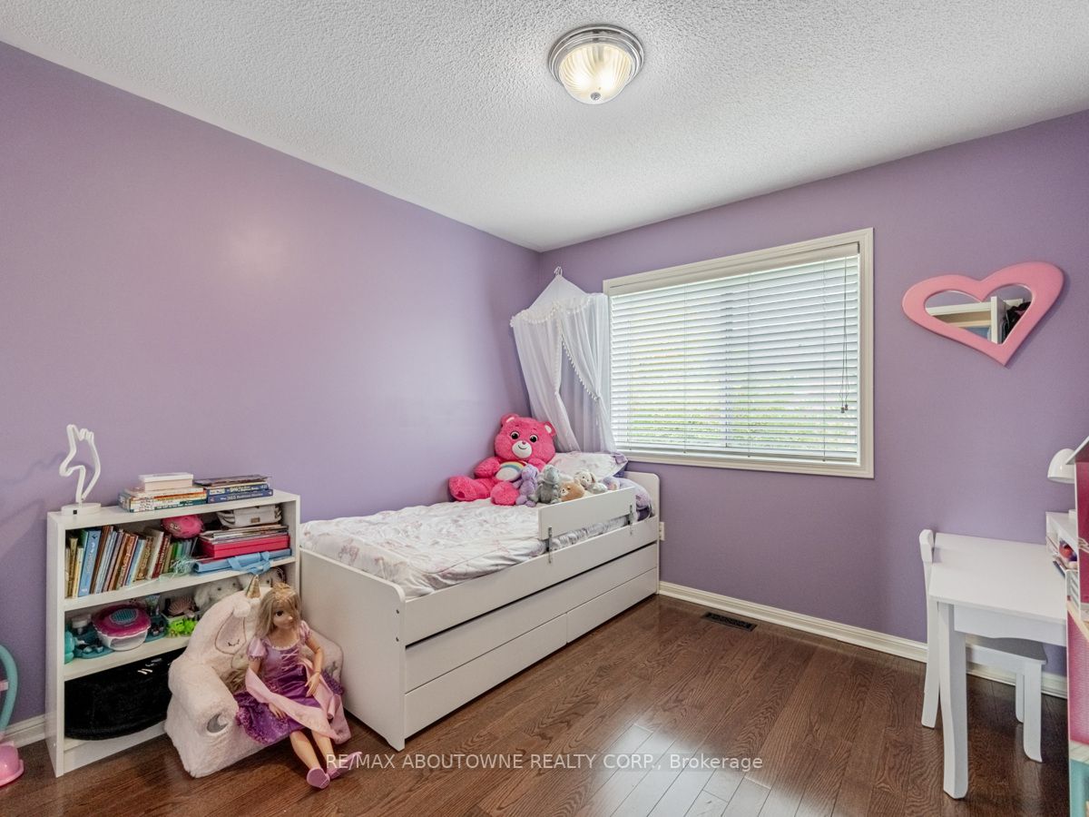 2329 Oakhaven Dr