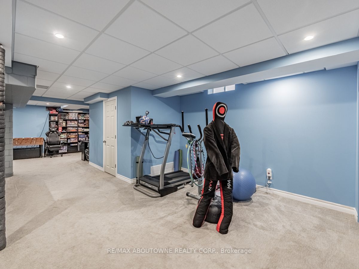 2329 Oakhaven Dr