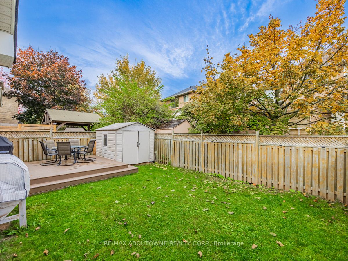 2329 Oakhaven Dr