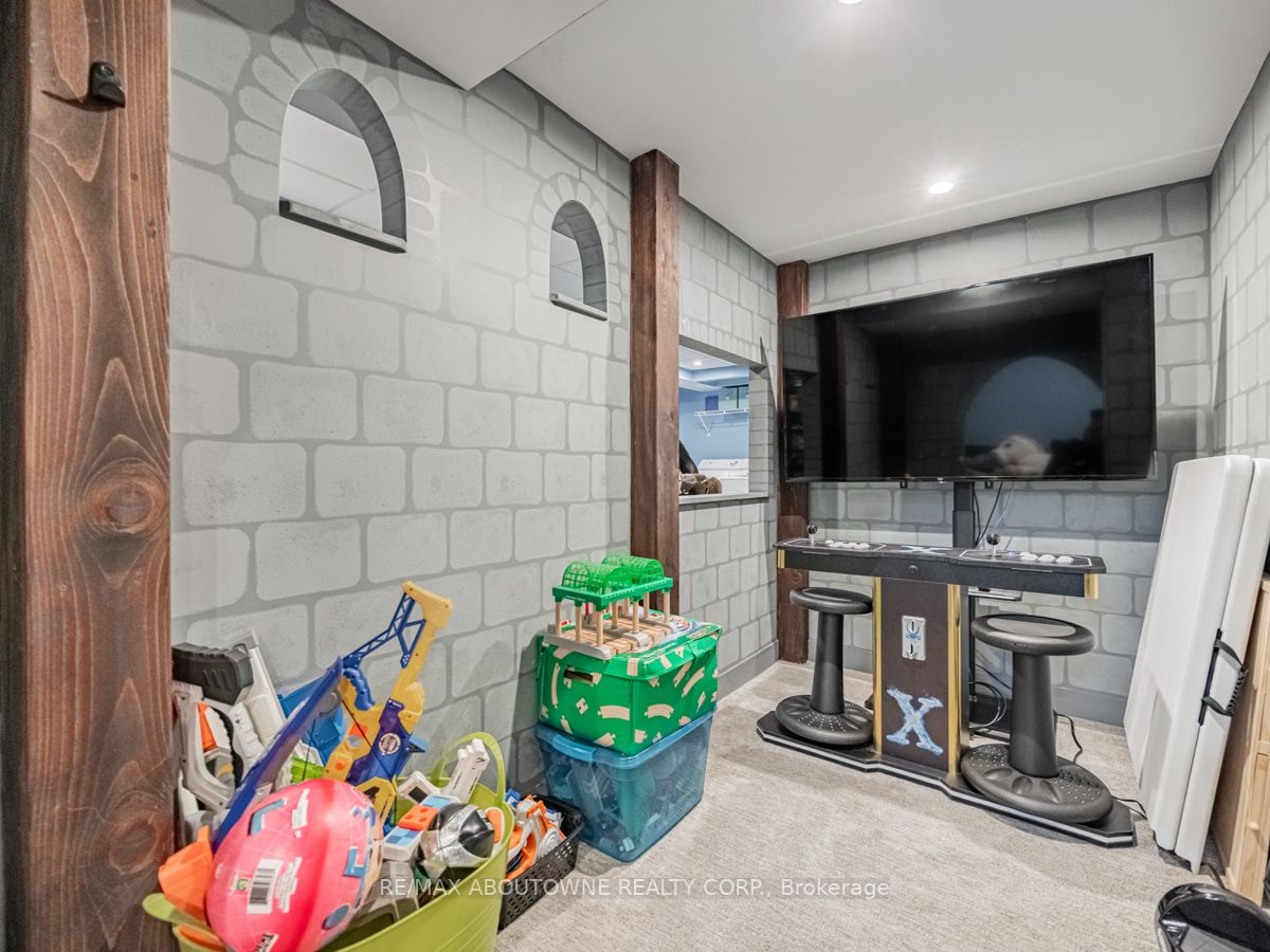 2329 Oakhaven Dr