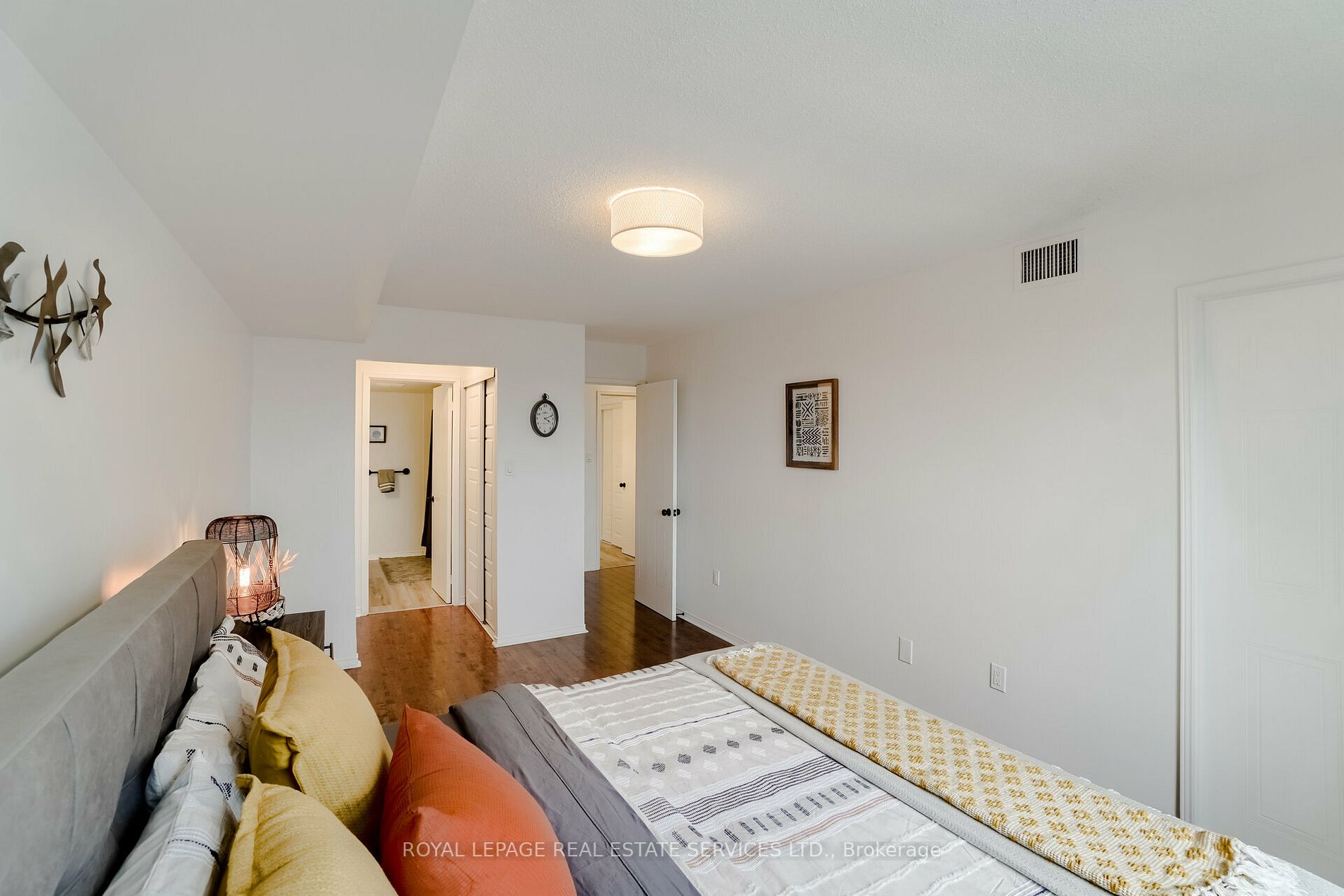 1270 Maple Crossing Blvd, #1612