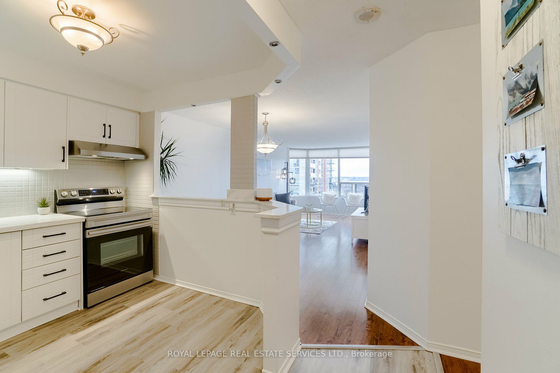 1270 Maple Crossing Blvd, #1612