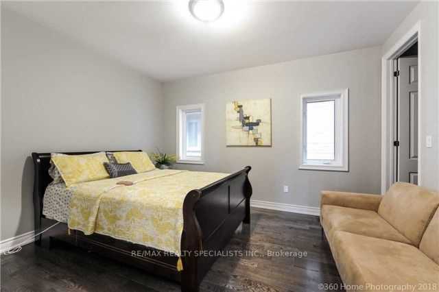 3270 Erin Centre Blvd