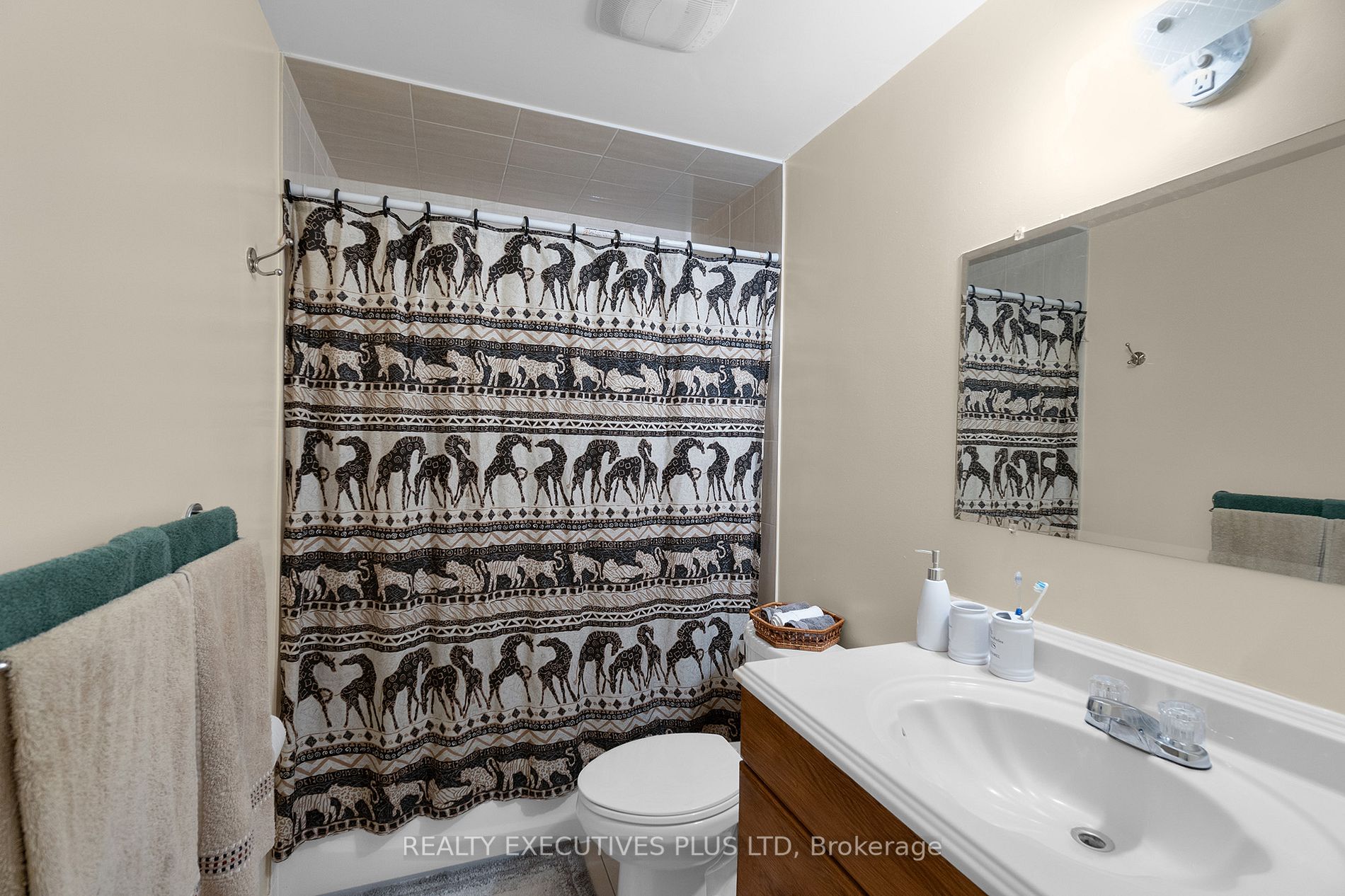 27 Sandringham Crt, #138