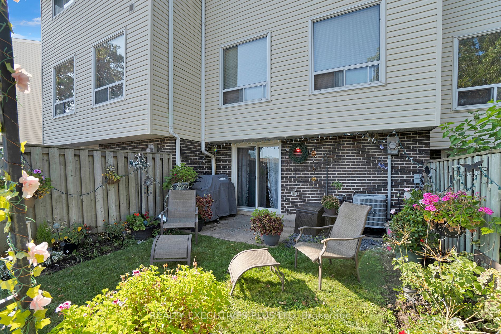 27 Sandringham Crt, #138