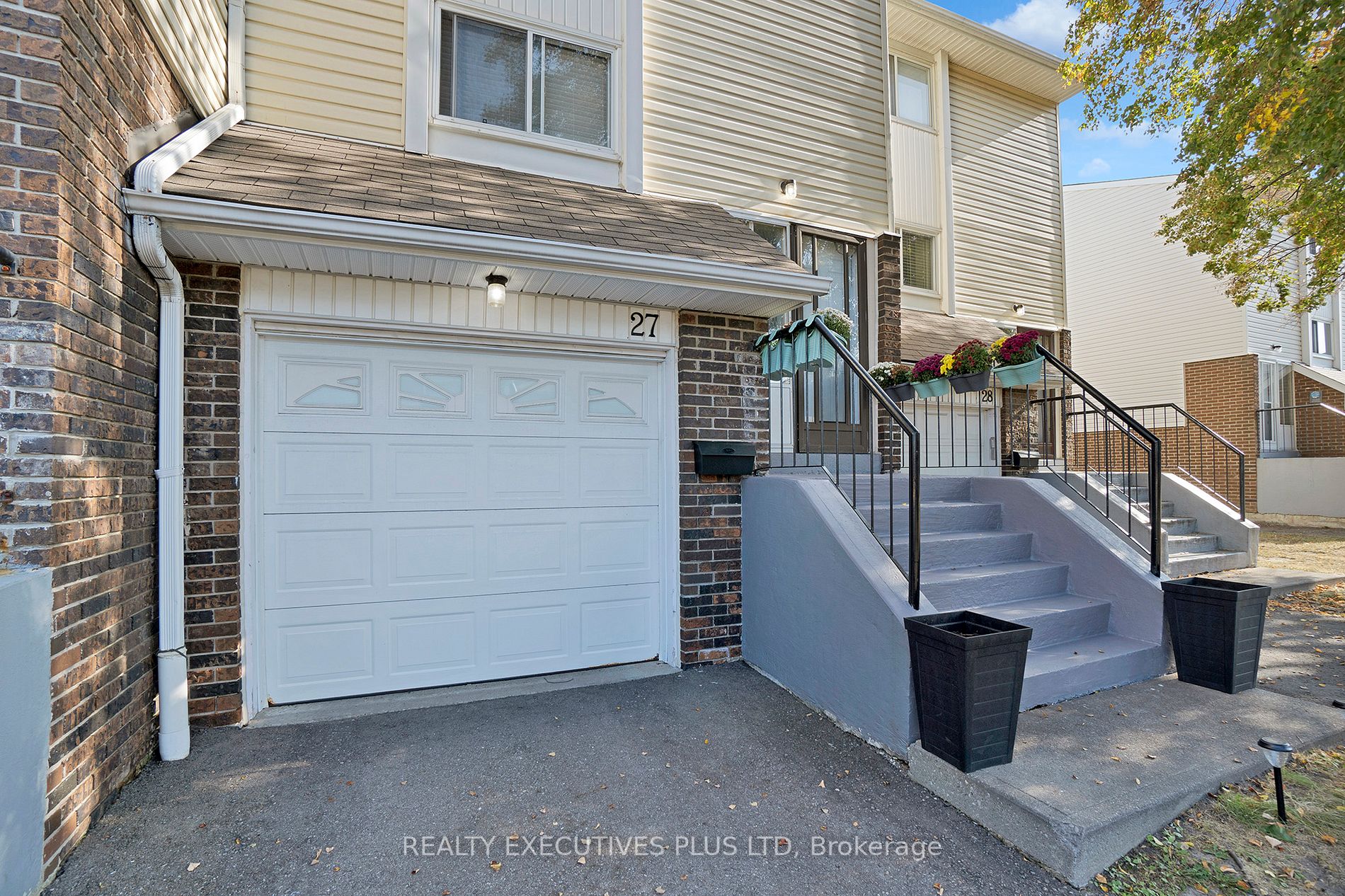 27 Sandringham Crt, #138