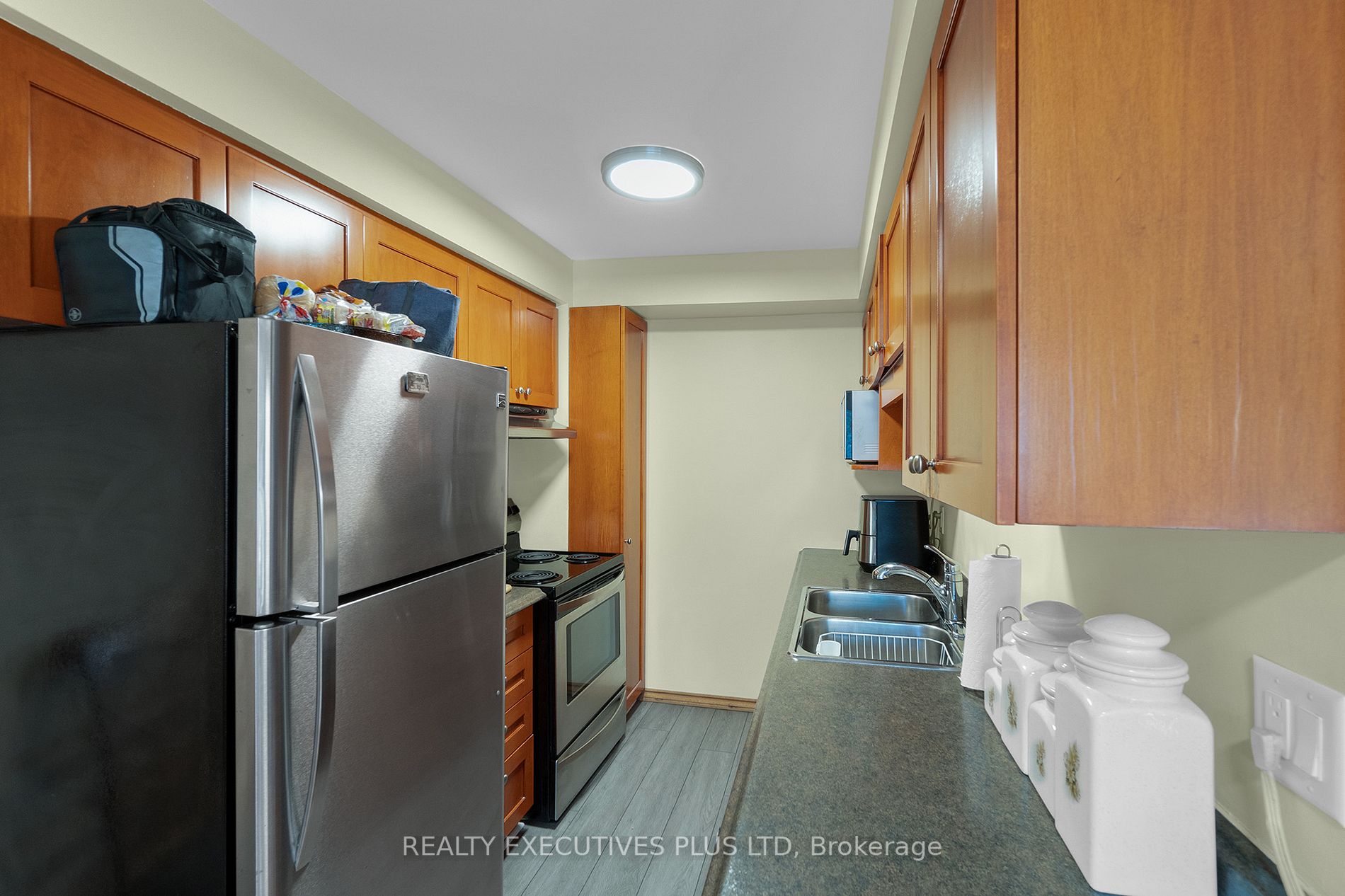 27 Sandringham Crt, #138
