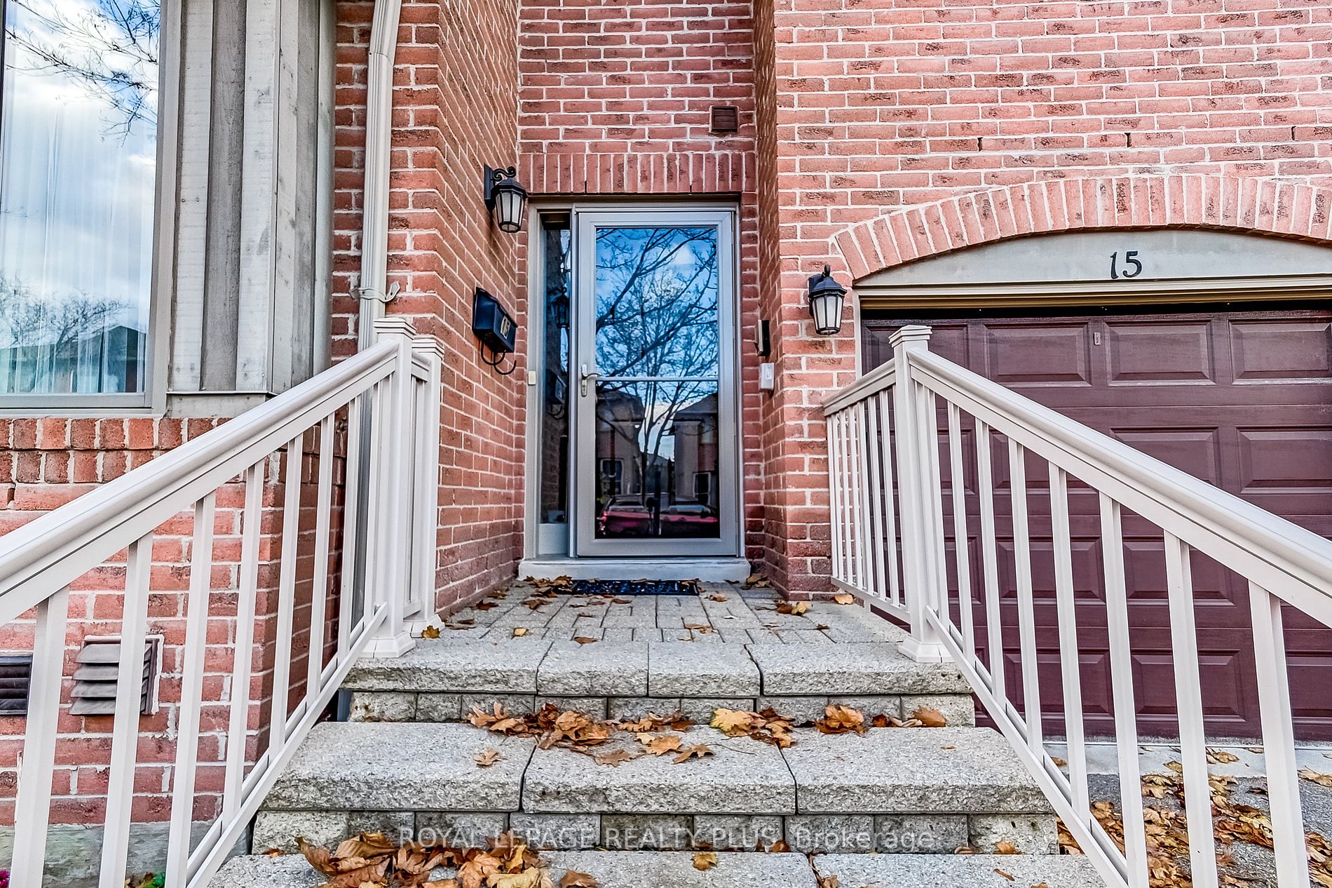 5490 Glen Erin Dr, #15