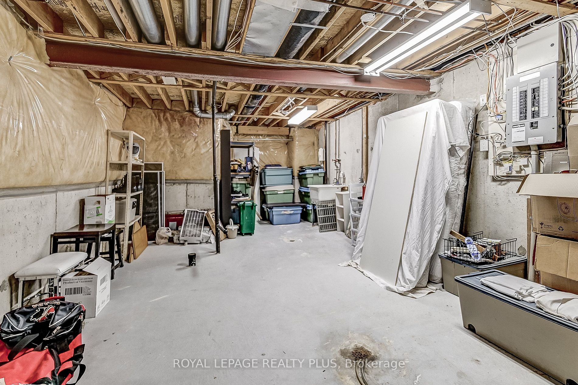 5490 Glen Erin Dr, #15