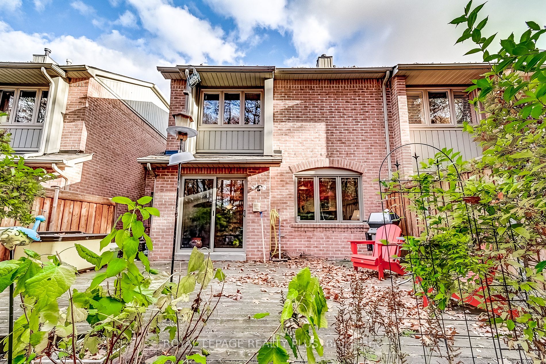 5490 Glen Erin Dr, #15
