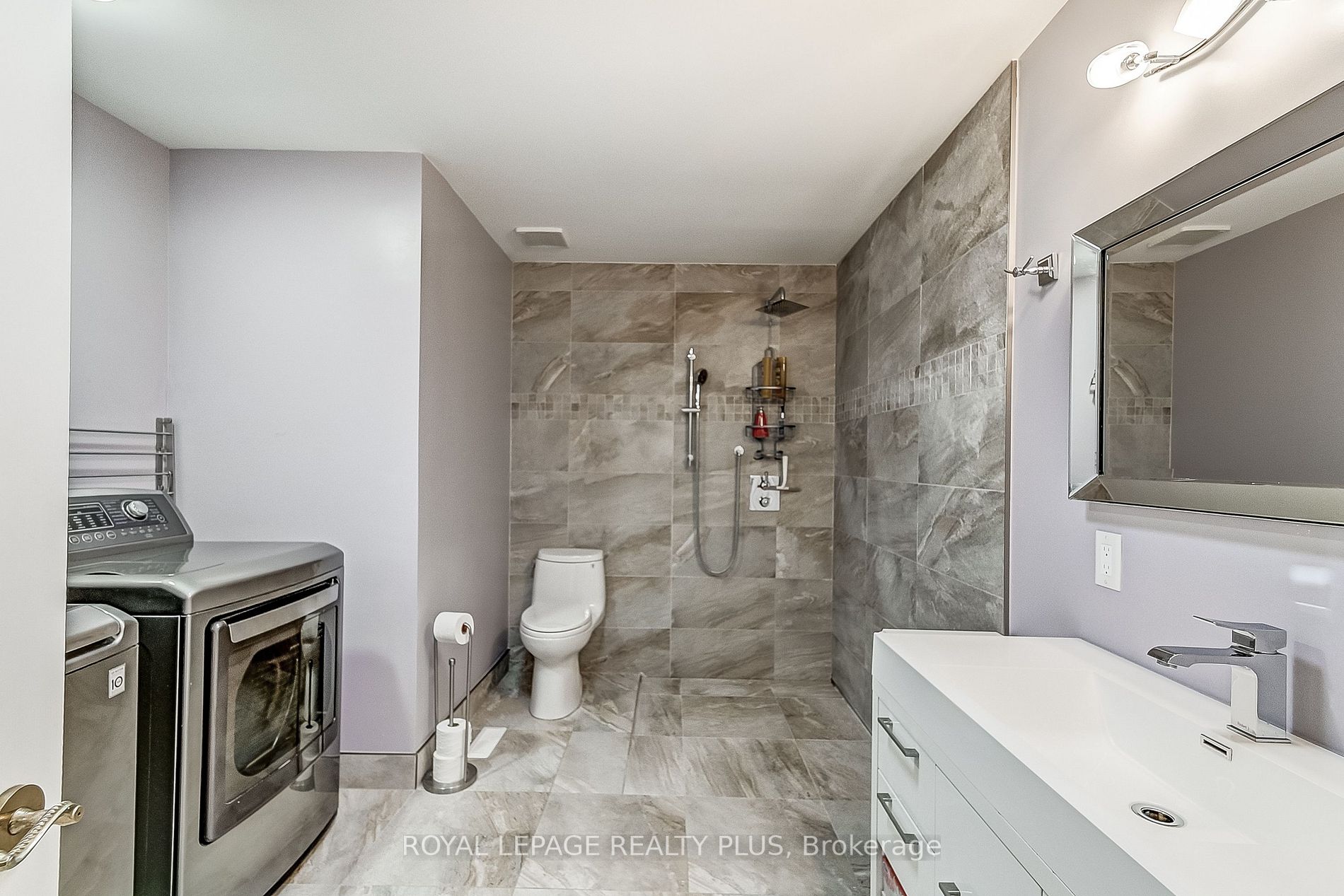 5490 Glen Erin Dr, #15