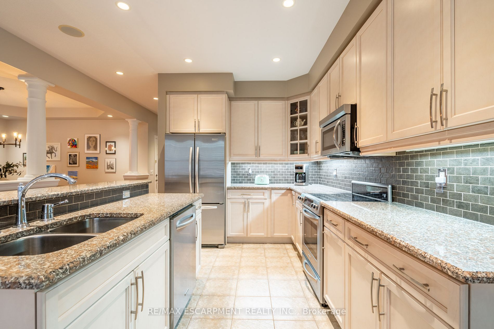 295 Holloway Terr