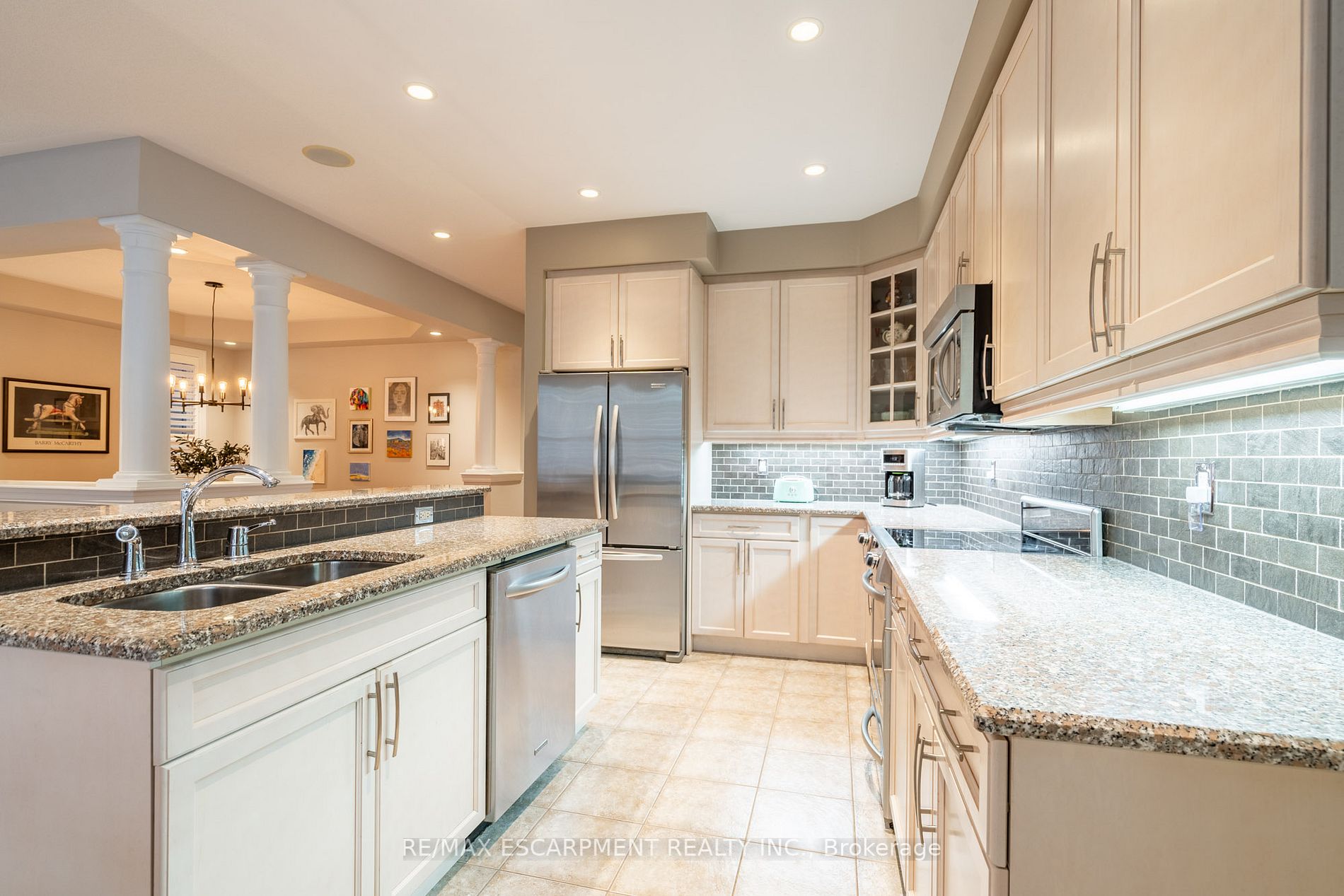 295 Holloway Terr