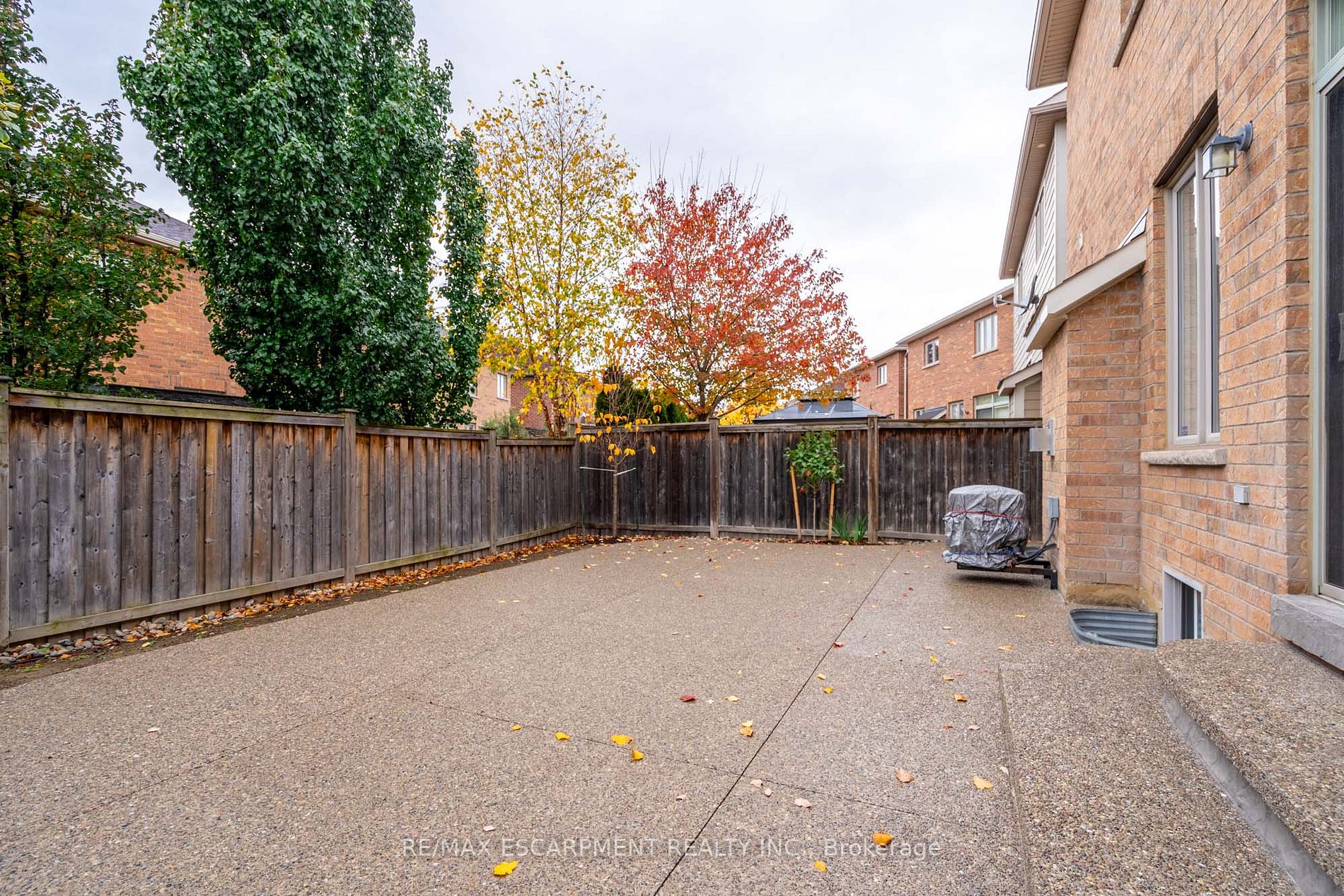 295 Holloway Terr
