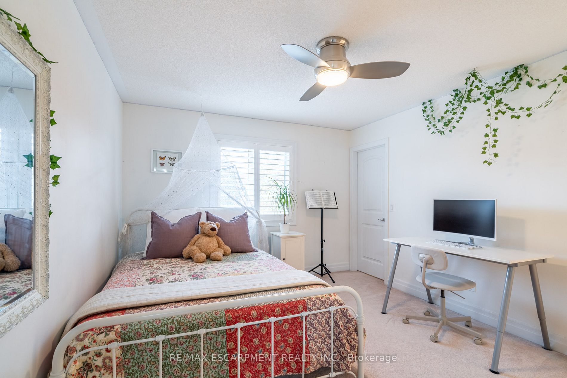 295 Holloway Terr