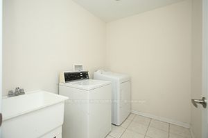 8 Poppythorn Rd