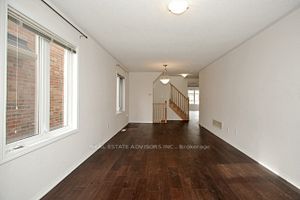 8 Poppythorn Rd