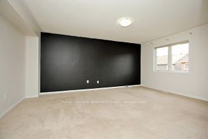 8 Poppythorn Rd