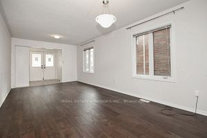 8 Poppythorn Rd