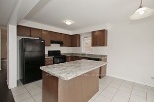 8 Poppythorn Rd