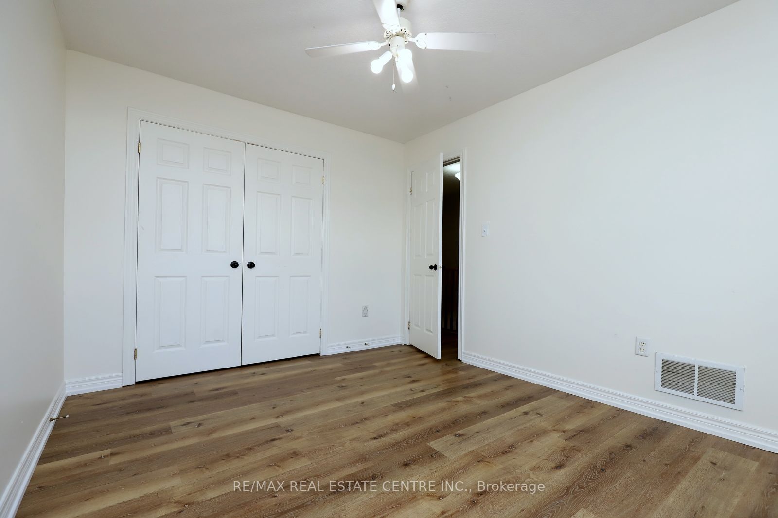 130 Robert St, #26