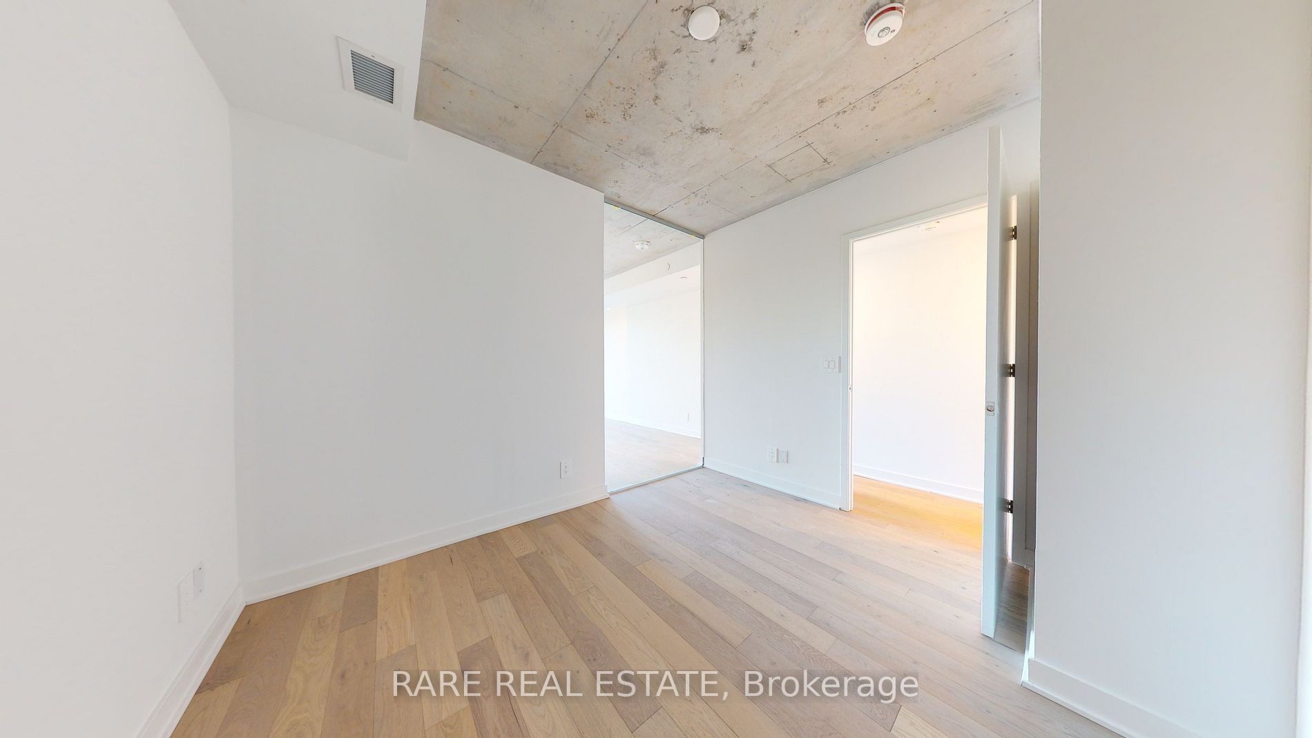 2720 Dundas St W, #317