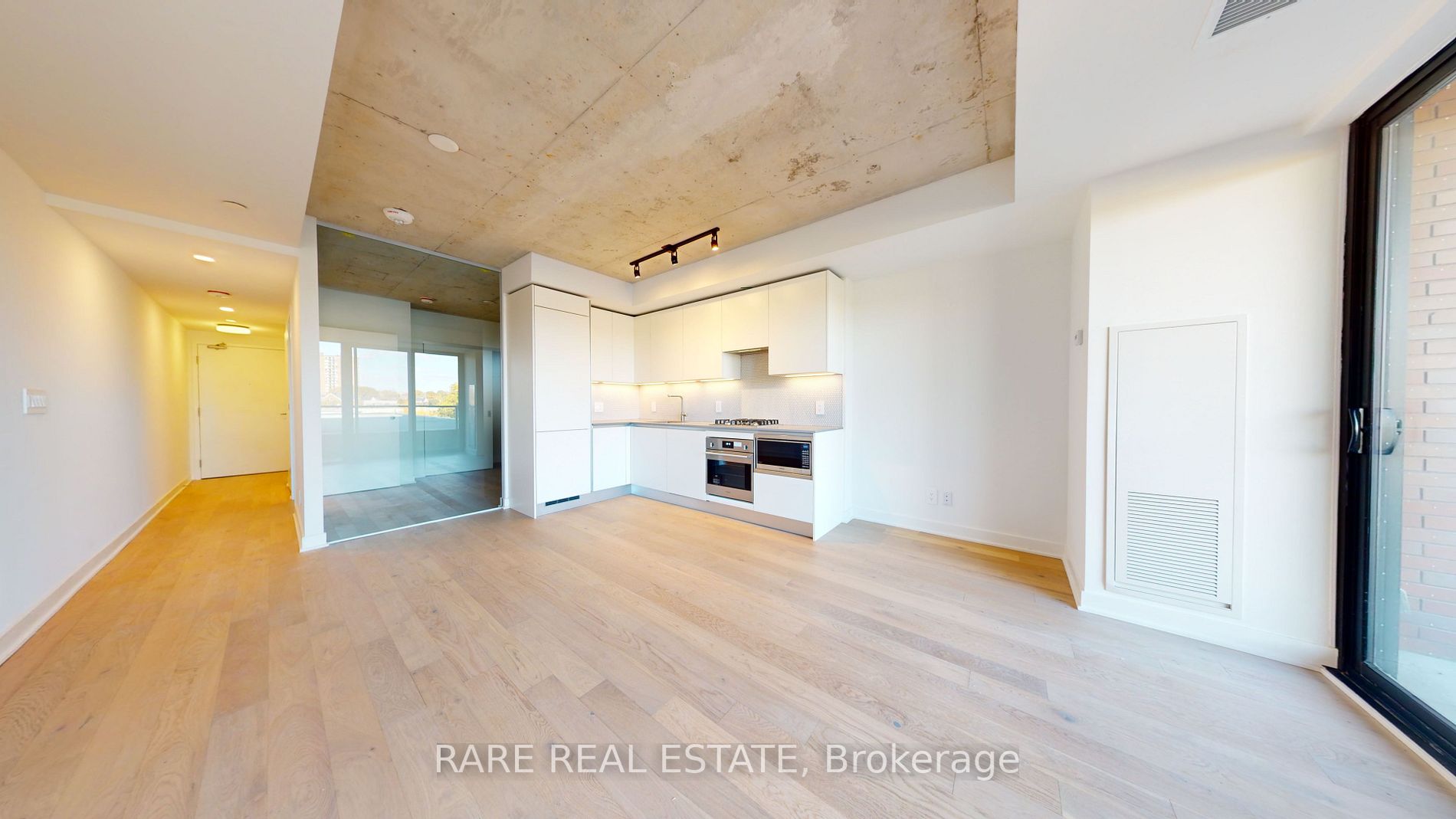 2720 Dundas St W, #317