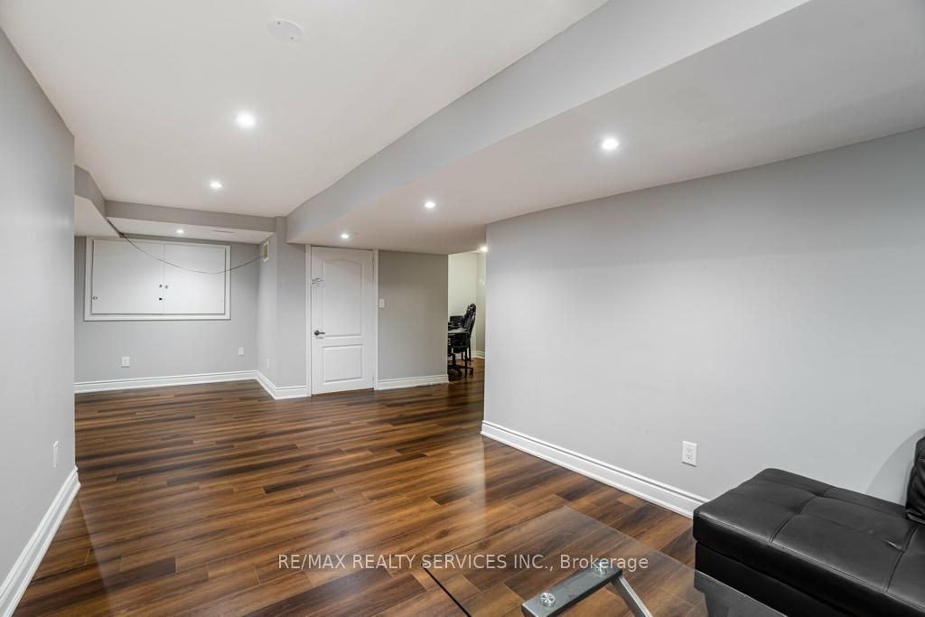 20 Edenvalley Rd