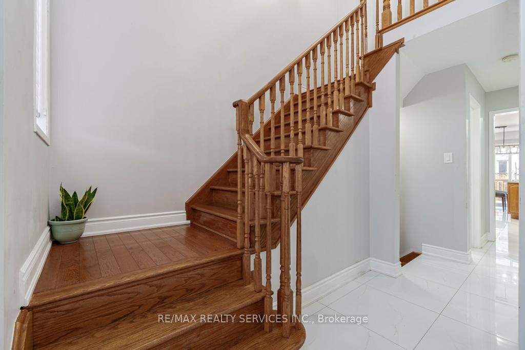 20 Edenvalley Rd