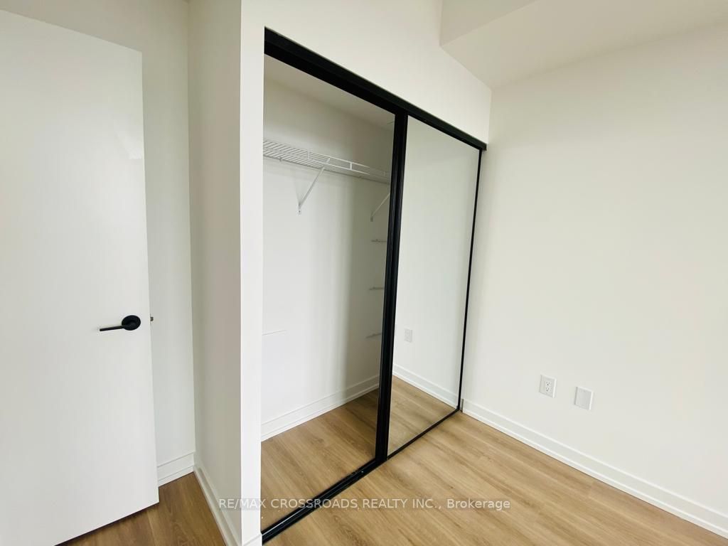 10 Lagerfeld Dr, #A-210